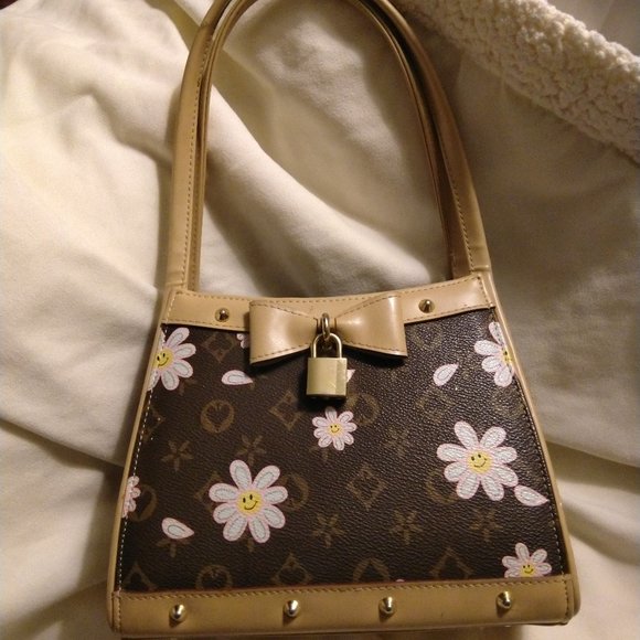 Cute Handbag - Picture 1 of 14